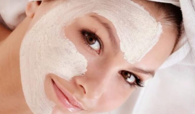 ماسكات طبيعية لتفتيح البشرة بسرعة: وصفات منزلية مجربة وفعالة